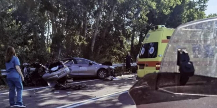 EMRAT/ Tragjike në Greqi/ Automjeti futet në sens të kundërt dhe përplaset me autobusin, vdesin 4 të rinj, mes tyre një shqiptar