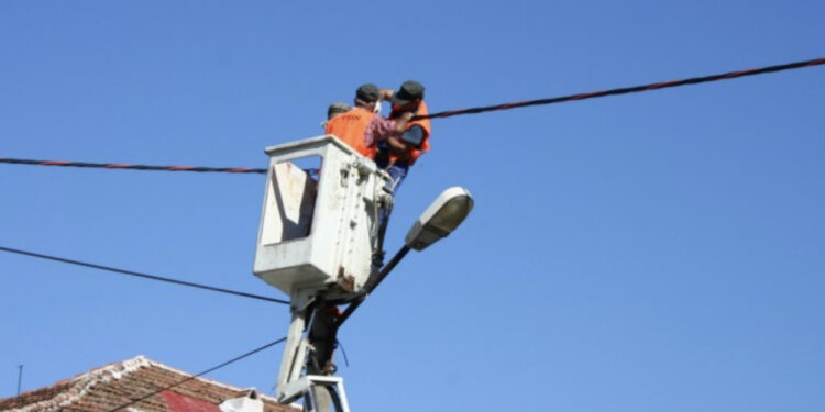 Vendi pa drita, reagon OSHEE: Është dëmtuar linja e interkonjeksionit Shqipëri-Maqedoni