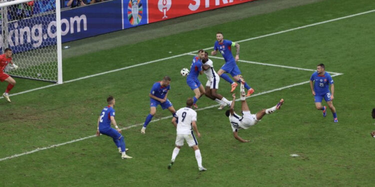 Anglia është gjallë! Barazim në minutën e 95, ndeshja shkon në shtesë