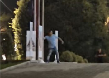 Qëlloi me gurë kryeministrinë, policia neutralizon një person