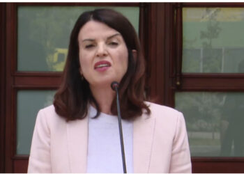 Qeveria: Rritje pagash për mjekët! Hetim skandalit të Onkologjikut