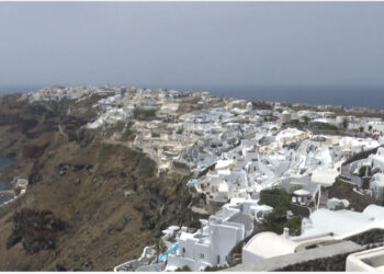 Turizmi po dëmton Greqinë! Avokati i Popullit grek: Duhen ndaluar ndërtimet e shfrenuara për të mbrojtur natyrën