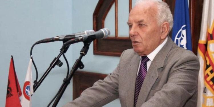 Futbolli shqiptar humb një legjendë, ndahet nga jeta Bejkush Birçe