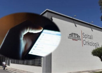 “Kafen ia dhashë…”/ Skandali tek Onkologjiku, zbardhen përgjimet e pacientëve me mjekët