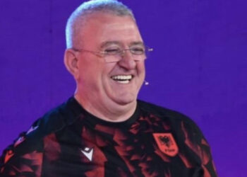 Bixhozxhi dhe i korruptuar/ Deliranti i vetëm shqiptar