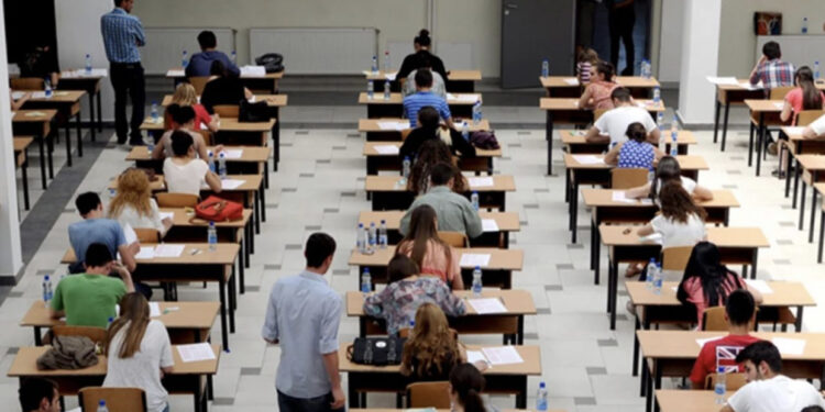 Provimi i tretë i maturës, 28 mijë maturantë testohen në Matematikë