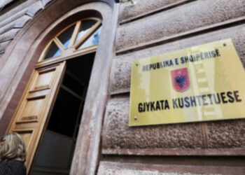 Gjykata Kushtetuese rrëzon ligjin për tatimin mbi profesionet e lira