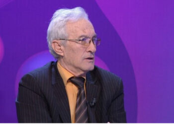 Pësoi hemorragji celebrale në tru, ndërron jetë poeti i njohur shqiptar Agim Doçi