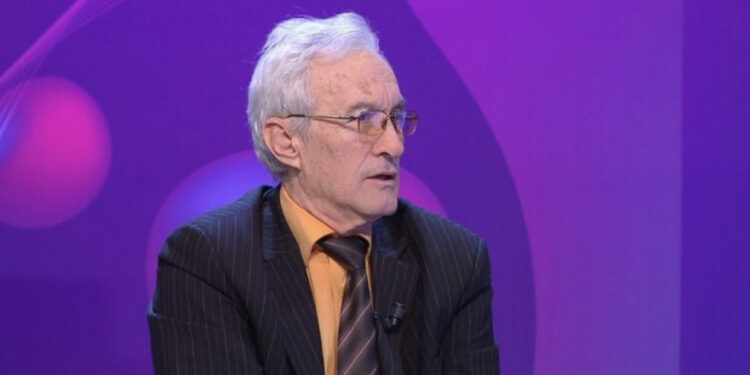 Pësoi hemorragji celebrale në tru, ndërron jetë poeti i njohur shqiptar Agim Doçi