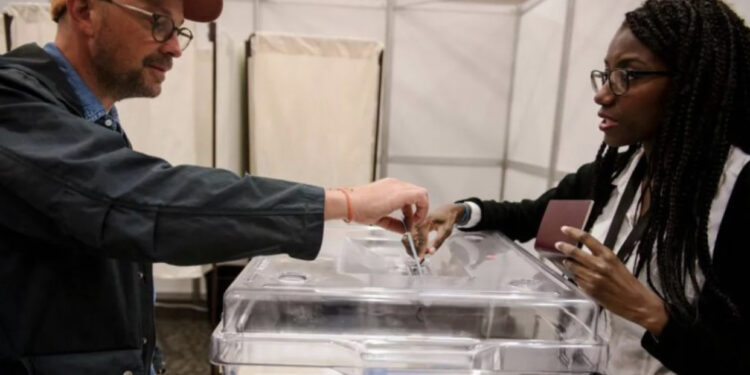 Nesër zgjedhjet në Francë, e djathta ekstreme shpreson të bëjë historinë