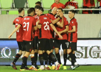 Balotazhe të forta në mbrojtje, Silvinjo ka 3 dilema. Si Shqipëria sfidon Italinë