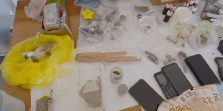 Trafikonin dhe shpërndanin drogë në Itali, arrestohen 18 persona, mes tyre edhe shqiptarë