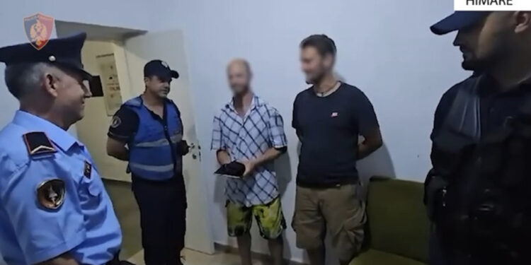 Vodhi para dhe sende me vlerë nga turistët gjermanë, në pranga 18-vjeçari