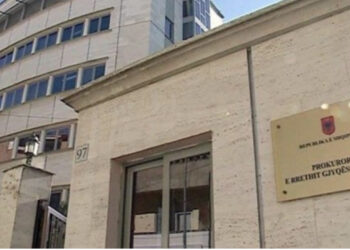 “Afroja çik kimioterapitë për hatrin tim”! Si e zbuluan përgjimet skandalin te Onkologjiku?