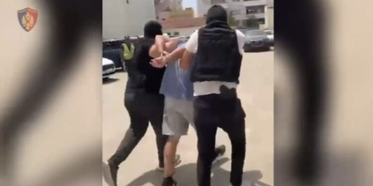 I akuzuar në Spanjë për vrasje, arrestohet në Durrës 49-vjeçari me rrezikshmëri të lartë shoqërore