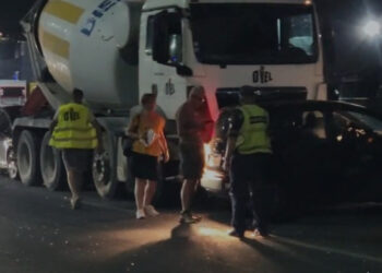 Betonierja përplas disa makina në autostradën Tiranë-Durrës, një i plagosur në gjendje të rëndë