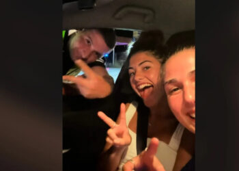 VIDEO/ Gjobiti turisten dhe më pas i kërkoi shoqëri në Instagram, e pëson keq polici