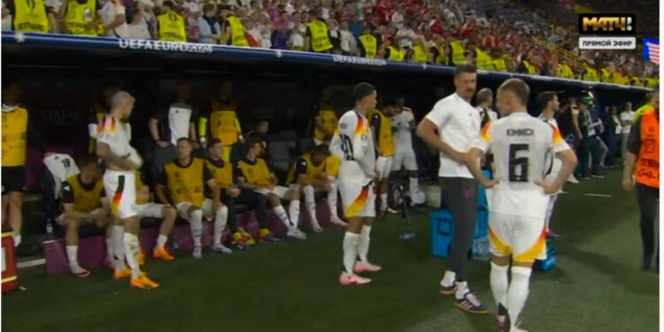 LIVE/ E papritur, rrufeja ndërpret ndeshjen Gjermani – Danimarkë