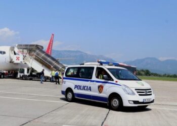 EMRI/ I akuzuar për grabitje me dhunë në Belgjikë, arrestohet në Rinas 35-vjeçari nga Kosova i shpallur në kërkim