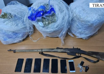 DETAJE/ 1 kg kanabis 2 mijë euro, “shtëpia e barit” ndodhej në jug, si bëhej transporti me dy makina