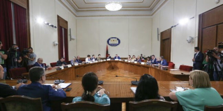 Bie hersi/ Zbardhet marrëveshja PS-PD: Ja si do zgjidhen deputetët