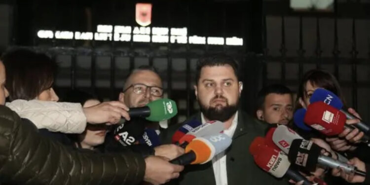 Bashës i ikën edhe juristi: E mbyll këtu, s’e fitova dot betejën më Berishën