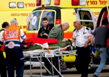 Sulm me thikë në një qendër tregtare në Izrael, dy të plagosur rëndë