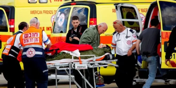 Sulm me thikë në një qendër tregtare në Izrael, dy të plagosur rëndë