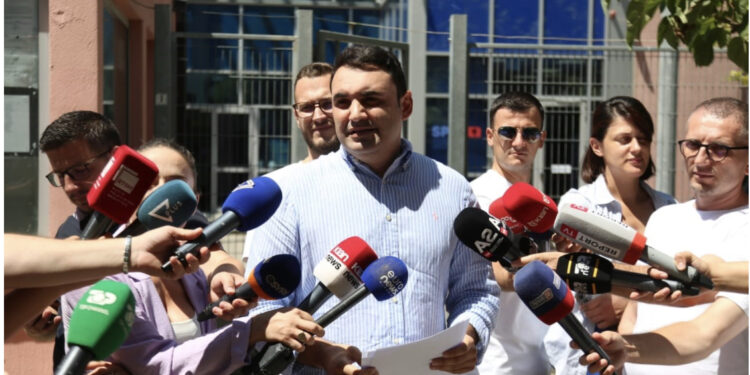 Këlliçi publikon në dyert e SPAK dokumentin e prishjes së 13 pallateve nga 5D: ‘Kolegët’ e Erionit të mos amnistojnë Veliajn dhe Maznikun