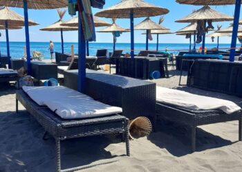 Pushime në Shqipëri/ Nga 60 deri në 600 euro për një natë, shtrenjtohet ndjeshëm akomodimi në jug