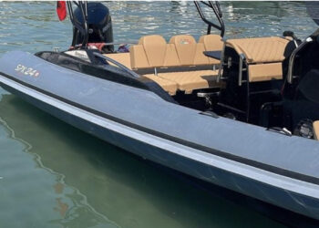 Plagosi pushuesin me gomone, arrestohet 42-vjeçari