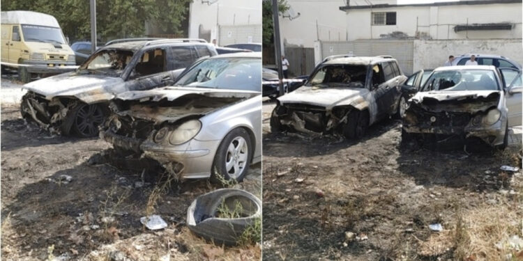 Durrës, digjen dy automjete në zonën e ish URT