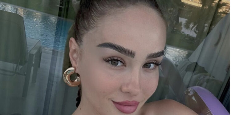 FOTO/ Xhensila ia pa ‘hajrin’ që u nda nga Besi, ja pse