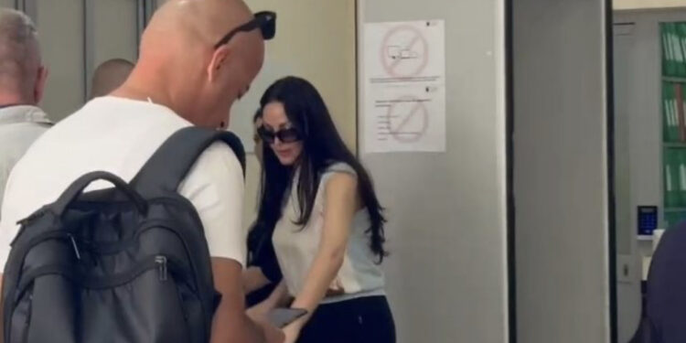 Bleona Qerreti u paraqit dje në gjykatë, zbulohet mosmarrëveshja me zyrën arkitekturore