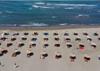 Ky është plazhi më i lirë në Shqiperi, çadra kushton vetëm 300 lekë…