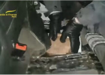 Arrestohet shqiptari në Itali, sekuestrohen 11 kg kokainë