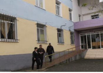 43 qytetarë të Bulqizës në spital me shenja helmimi, shkak uji i pijshëm