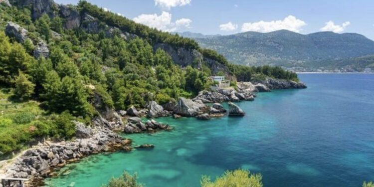 “Zbulim i ri”, Daily Mail i kushton artikull rivierës shqiptare: Maldivet e Evropës me 300 ditë diell në vit