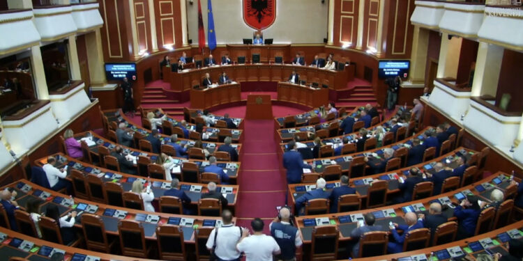 Sot dhe nesër Kuvend, do të kalojë drafti i ‘Zgjedhores’