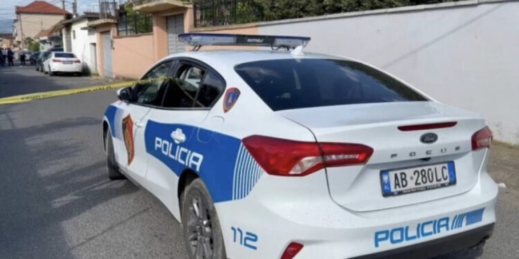 Gjendet pa shenja jete 40-vjeçari në Fier