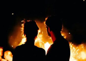 Njihuni me shenjat e Horoskopit që do të përjetojnë dashuri të zjarrtë këtë verë