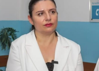 E korruptuar dhe pa shkollë/ Drejtoresha e Spitalit Librazhd flak në rrugë dhjetra sanitare e infermierë. Shpërblen me poste ‘shpurën’ e saj