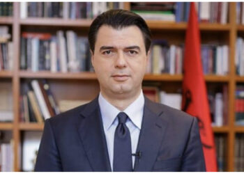 Dorëzoi në Kuvend amendamentin, vulëhumburi Basha: Deputetët të zgjidhen emër për emër