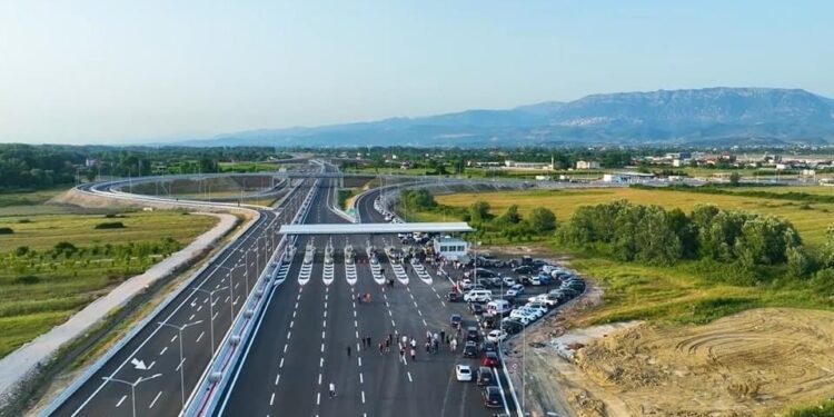 Nuk ndalet qeveria! 3 rrugë të tjerë do të bëhen me pagesë, qytetarët tarifë për të kaluar në…