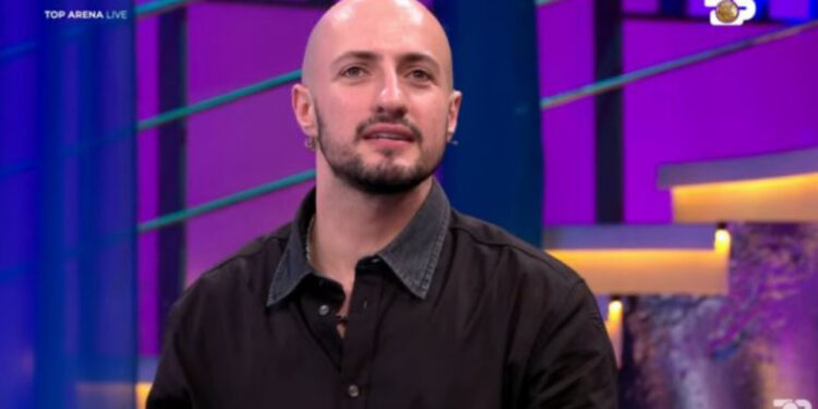 Donte t’i merrte pronat? Kristi zbulon arsyen pse u nda nga e dashura