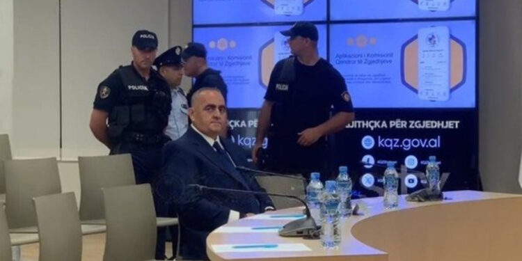 Fjalët e fundit para vendimit të KQZ-së/ Fredi Beleri përballë Celibashit