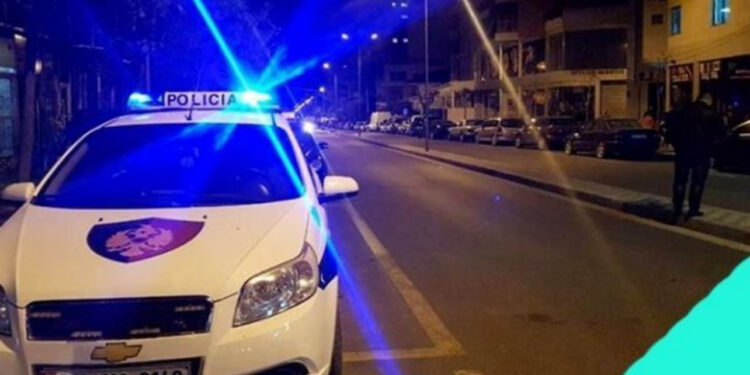 Vdekja e 23-vjeçarit në Fier, zbulohen detajet, i riu u qëllua me thikë pas sherrit për…