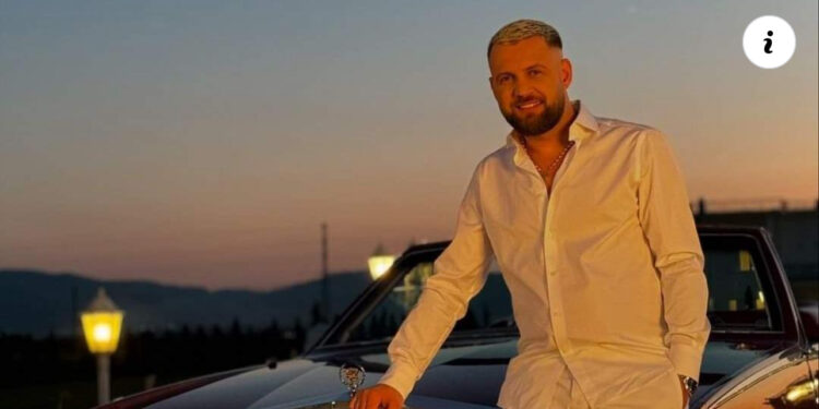 Luizi publikon foto: Pas çdo burri që mendon si vishet bukur, është një grua që i ka thënë se si të vishet