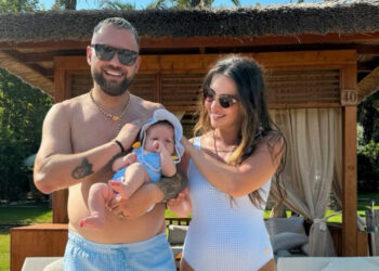 Luizi dhe Kiara ndajnë foto me vogëlushen nga pushimet