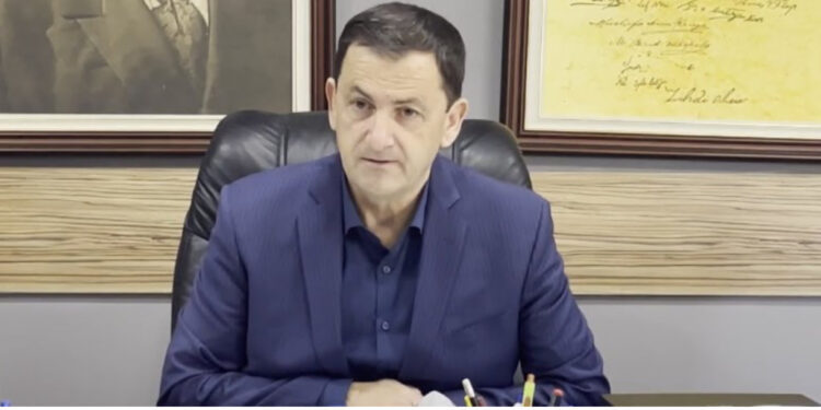 Njeriu besnik i Ilir Metës/ Vangjel Tavo kandidat i PS-së për bashkinë e Himarës